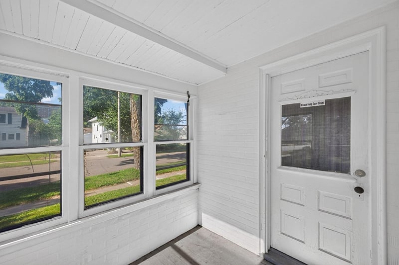 215 6th St NW, Rochester, MN 55901