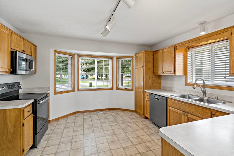 11009 Tyler St NE, Blaine, MN 55434