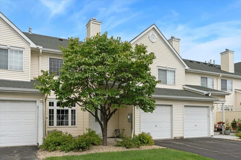 472 Aqua Cir, Lino Lakes, MN 55014