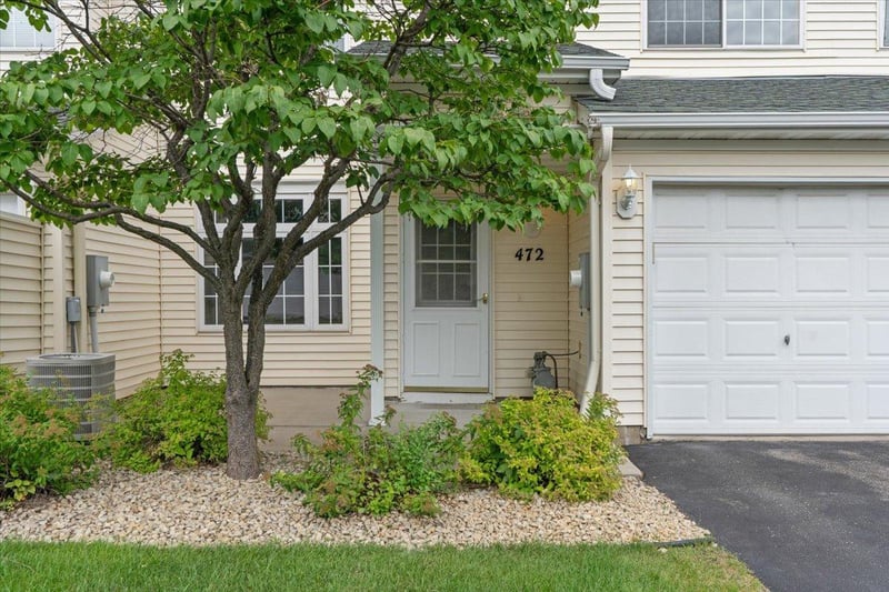 472 Aqua Cir, Lino Lakes, MN 55014