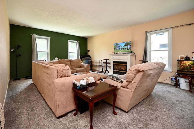 214 E Howard St, Winona, MN 55987