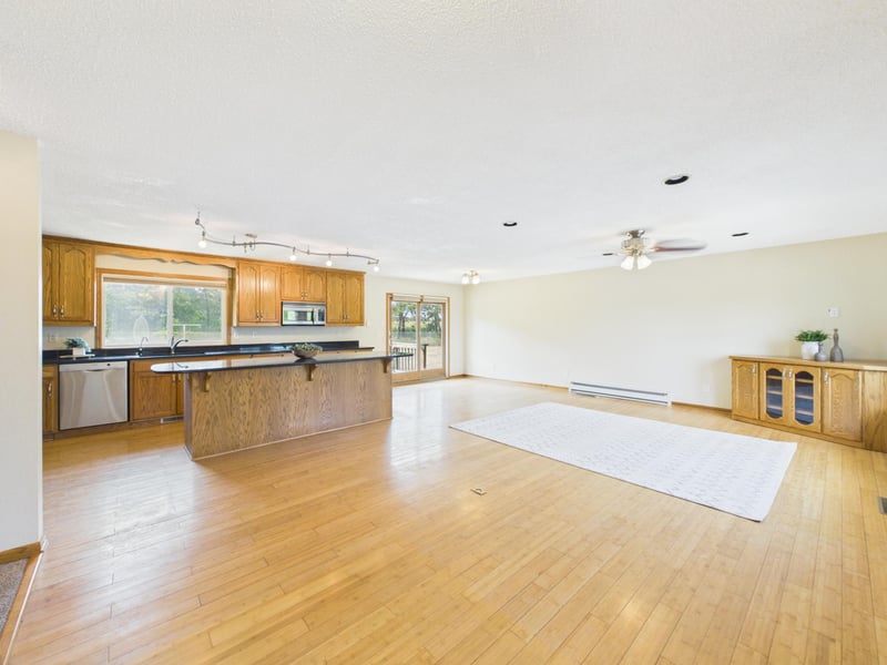15418 Nature Rd, Royalton, MN 56373