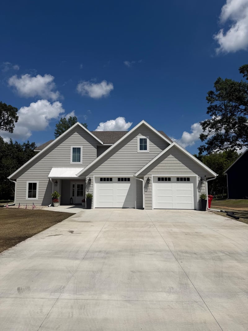 1753 Karnis Dr NW, Alexandria, MN 56308