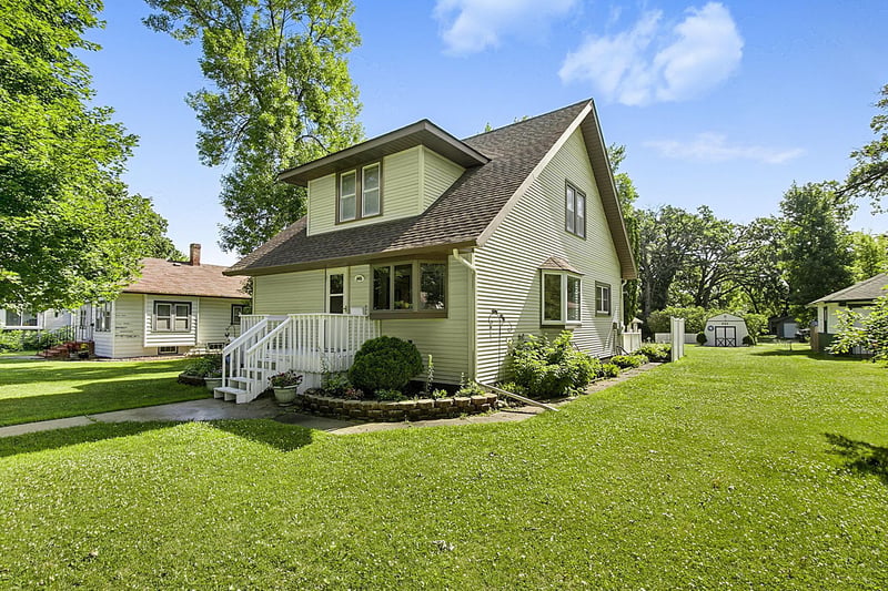 645 Main St S, Hutchinson, MN 55350