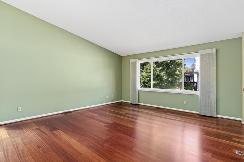 1314 Deercliff Ln, Eagan, MN 55123