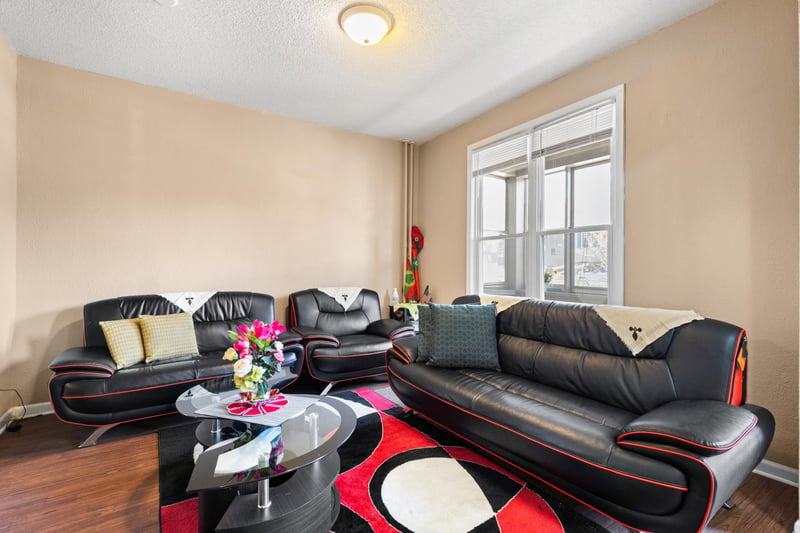 513 Van Buren Ave, Saint Paul, MN 55103