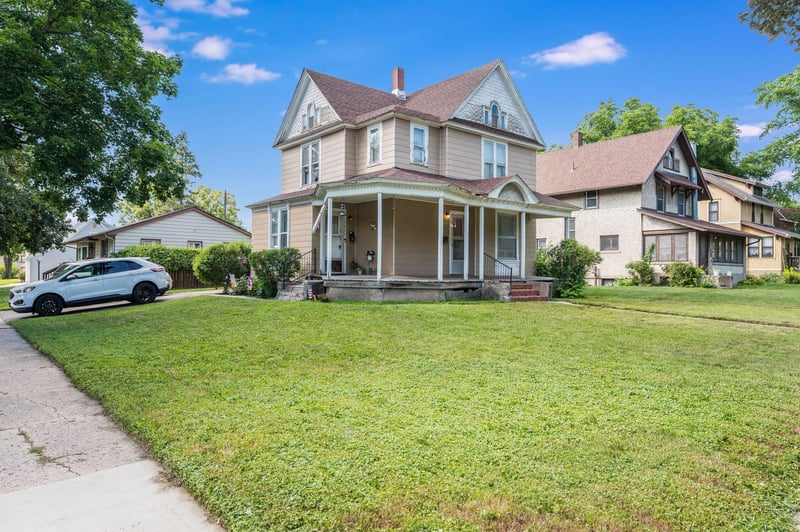 1404 N 5th St, Mankato, MN 56001