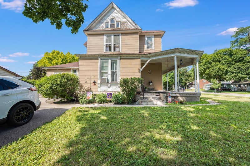 1404 N 5th St, Mankato, MN 56001