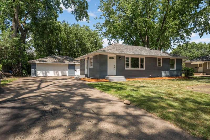 531 110th Ave NW, Coon Rapids, MN 55448