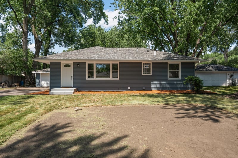 531 110th Ave NW, Coon Rapids, MN 55448