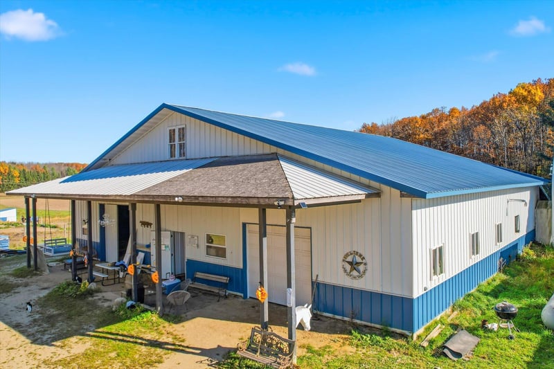 N6842 570th St, Beldenville, WI 54003