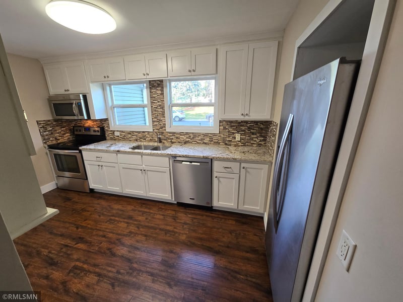 1020 Evergreen Ln N, Plymouth, MN 55441