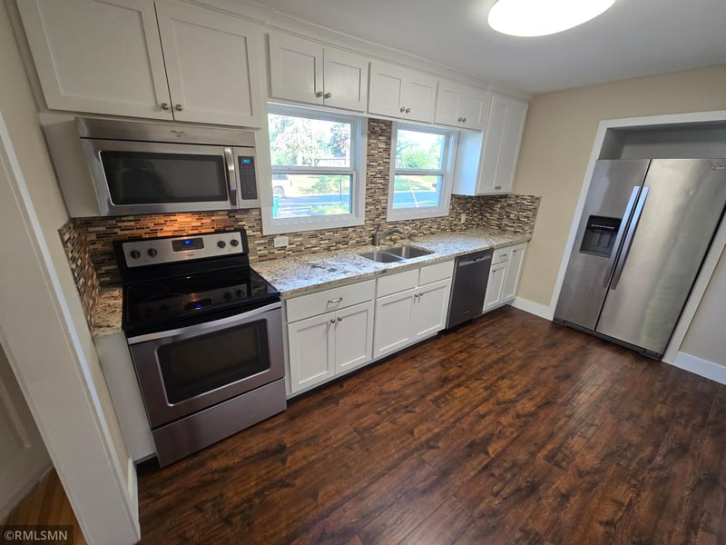 1020 Evergreen Ln N, Plymouth, MN 55441