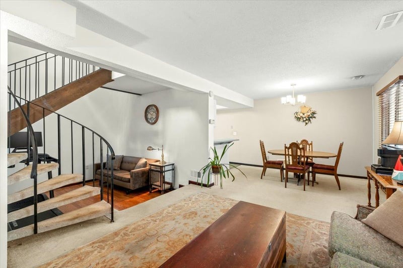5530 E Bavarian Ps, Fridley, MN 55432