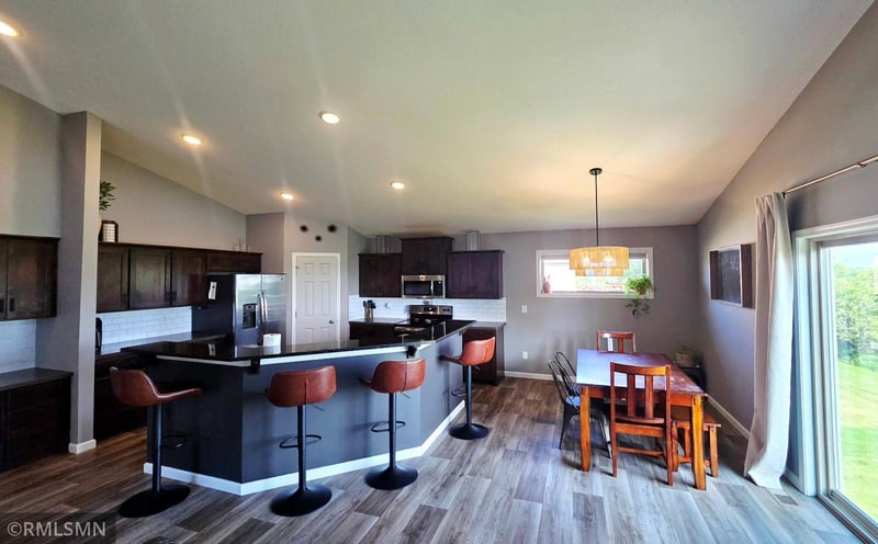 1667 Hidden Trl, Mayer, MN 55360