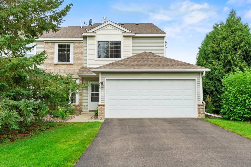 2754 Wagon Wheel Trl, Chaska, MN 55318