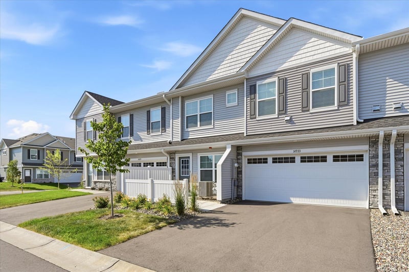 14933 Archdale Ln, Rosemount, MN 55068