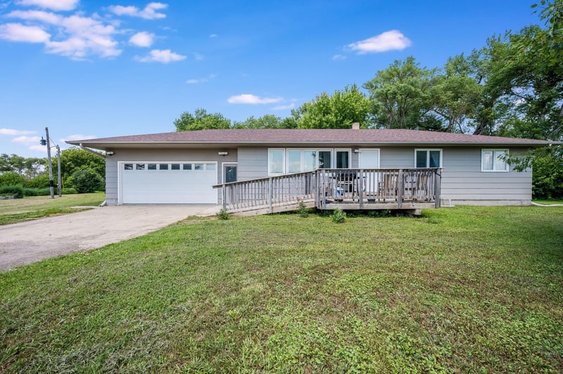 23265 445th Ave, Delavan, MN 56023
