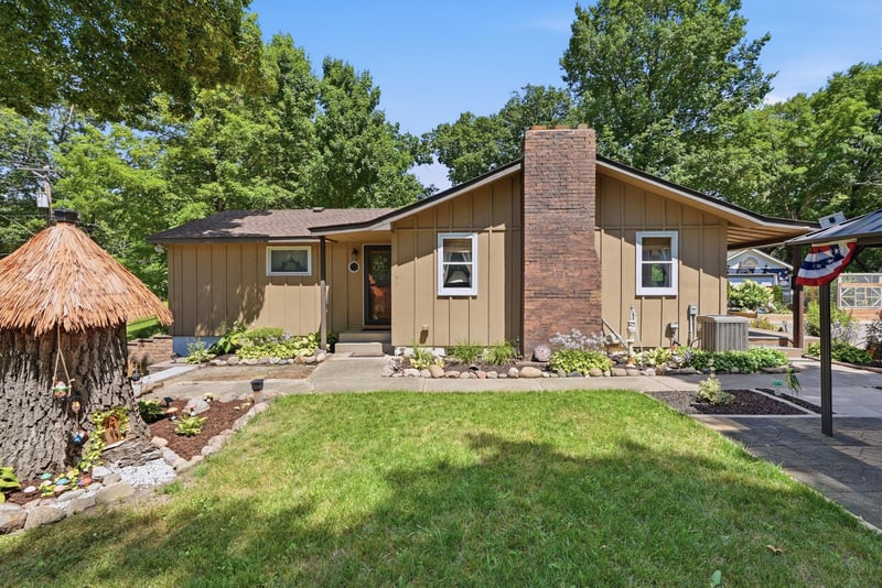 175 Tonka Bay Rd, Excelsior, MN 55331