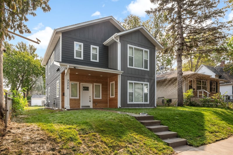 3326 Thomas Ave N, Minneapolis, MN 55412