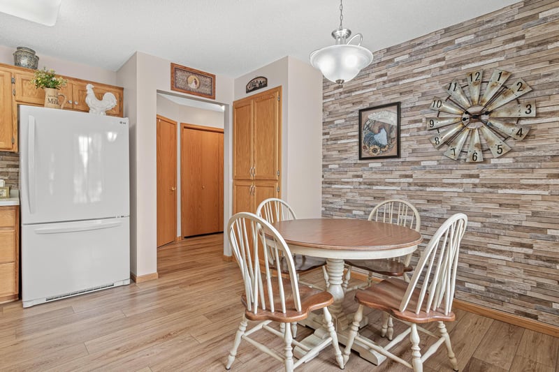 13098 Brookside Ln N, Rogers, MN 55374