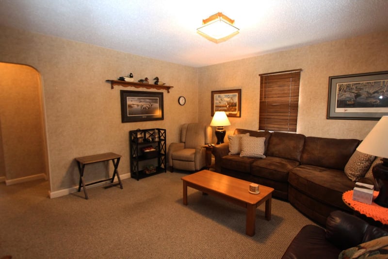 312 Kendall Ave N, Thief River Falls, MN 56701