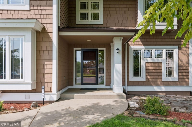 766 Quail Rn, Waconia, MN 55387