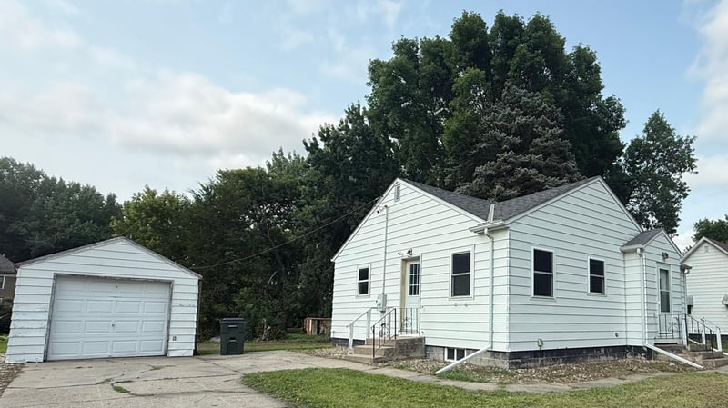 318 5th Ave NE, Clara City, MN 56222