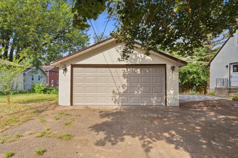 1521 Arkwright St N, Saint Paul, MN 55130
