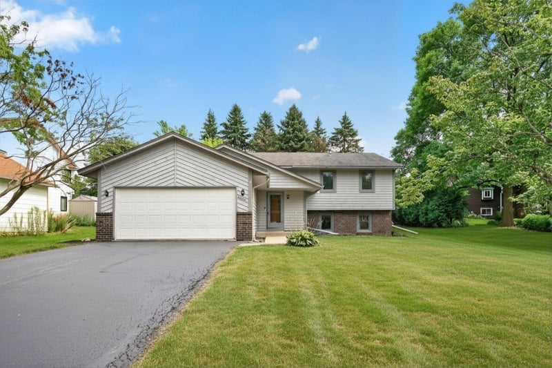 8026 173rd St W, Lakeville, MN 55044