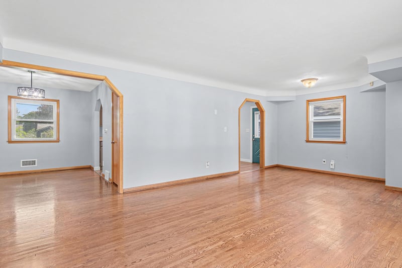 3786 Howard Ave, White Bear Lake, MN 55110