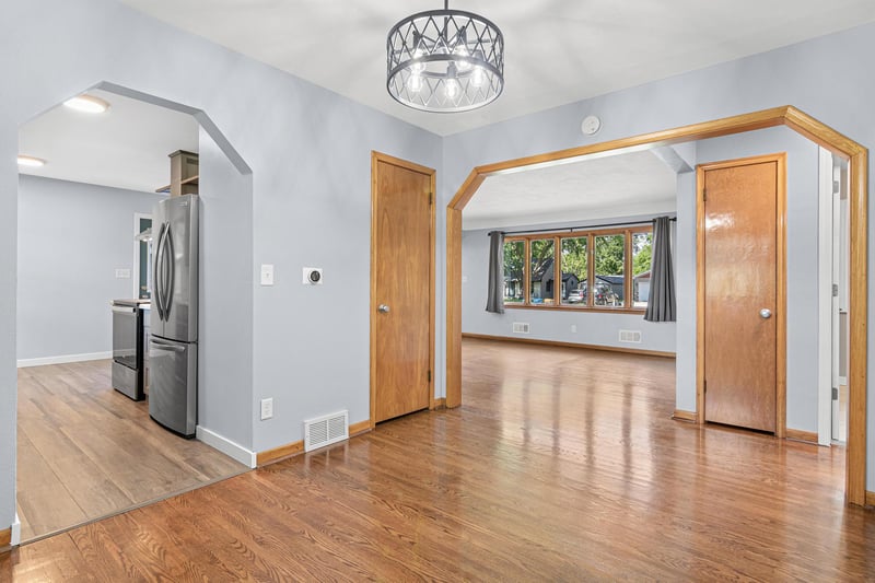 3786 Howard Ave, White Bear Lake, MN 55110