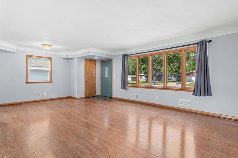 3786 Howard Ave, White Bear Lake, MN 55110