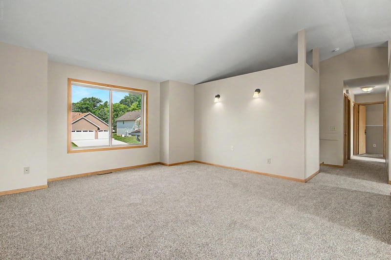 2215 Hulett Ave, Faribault, MN 55021