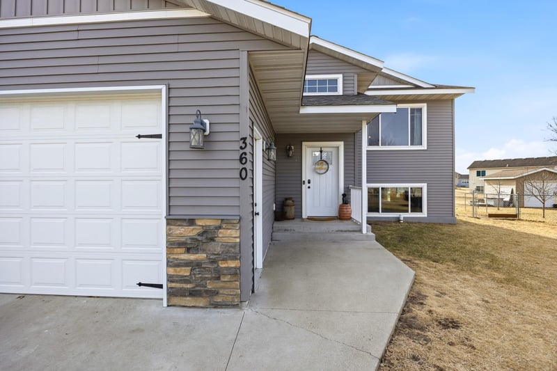 360 2nd Street Ct SW, Rice, MN 56367