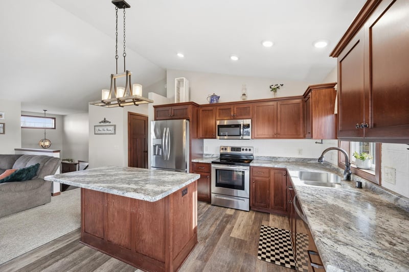 360 2nd Street Ct SW, Rice, MN 56367