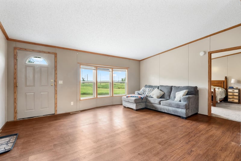 5404 Rush Point Dr, Rush City, MN 55069