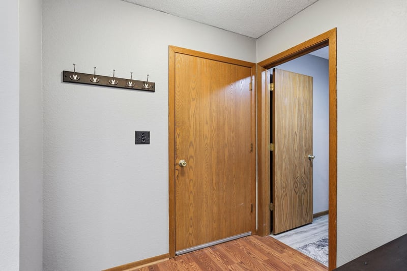 906 Galtier St, Saint Paul, MN 55117