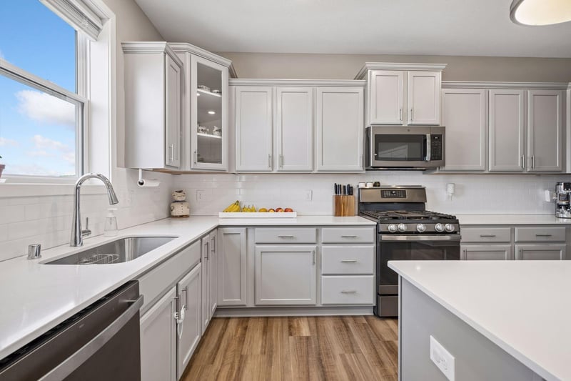 19302 Meadow View Ln, Maple Grove, MN 55311