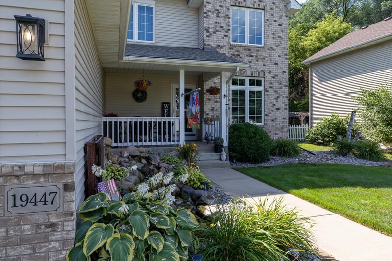 19447 Elkridge Trl, Farmington, MN 55024