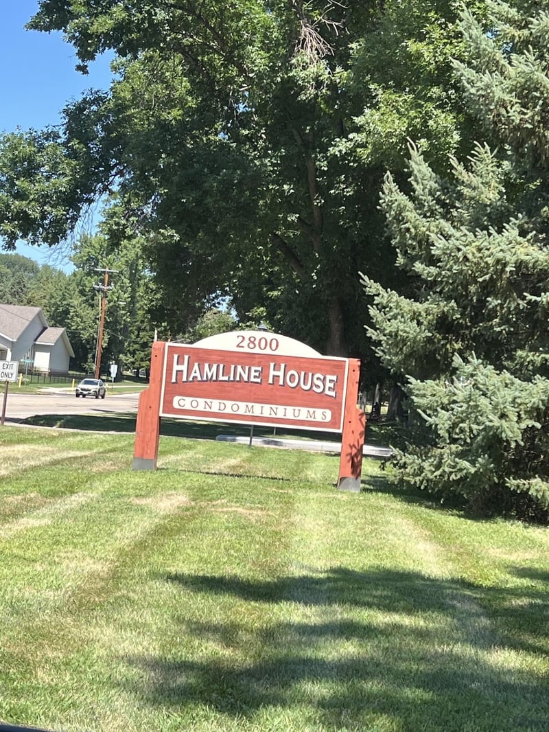 2800 Hamline Ave N #347, Roseville, MN 55113