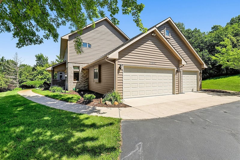 21602 Fireside Ct, Cold Spring, MN 56320
