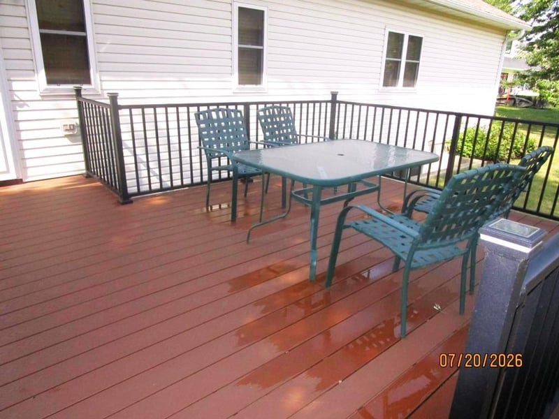 741 9th St SW, Pine Island, MN 55963