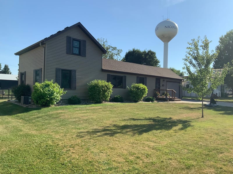 819 5th St, Nicollet, MN 56074