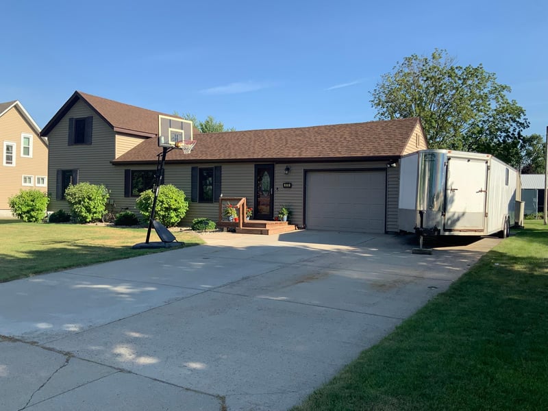 819 5th St, Nicollet, MN 56074