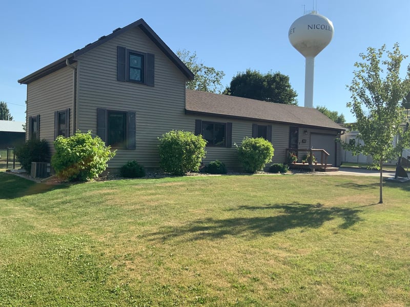 819 5th St, Nicollet, MN 56074