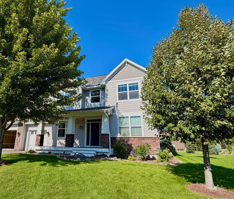 15290 Eagle Bay Way, Apple Valley, MN 55124