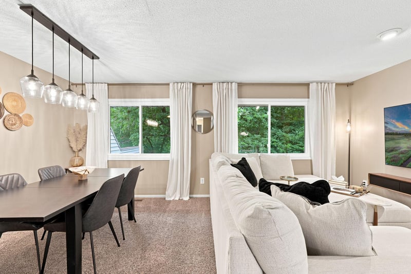 1711 Hickory Hill Dr, Eagan, MN 55122