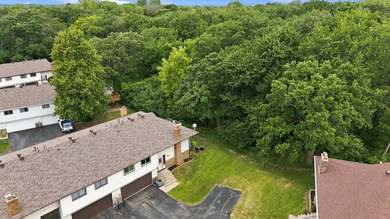 1711 Hickory Hill Dr, Eagan, MN 55122