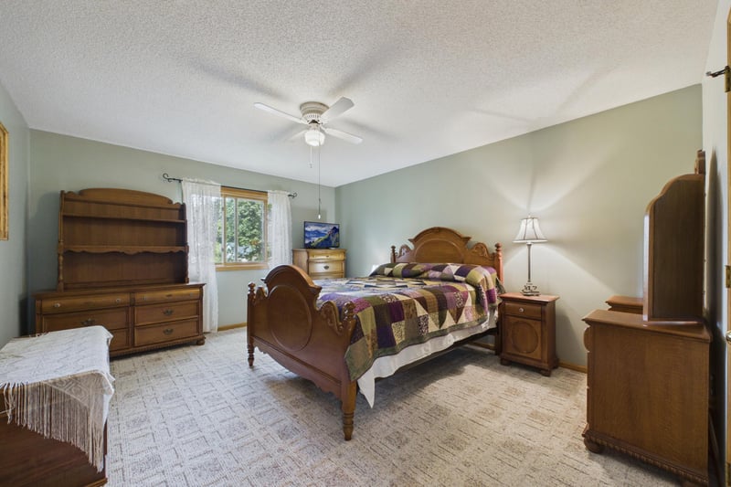 235 Englewood Rd, Clearwater, MN 55320